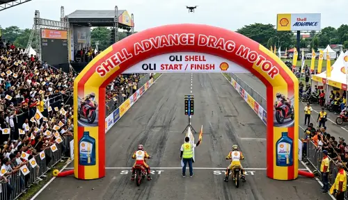 balon gate kepulauan sangihe pada event balap motor sponsor oli mesin