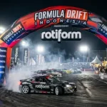 balon gate kubu raya saat event mobil drift dengan sponsor velg mobil