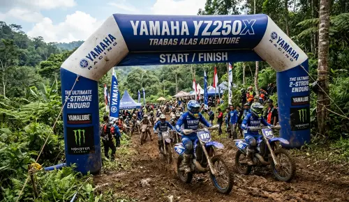 balon gate minahasa saat event balap trail trabasan
