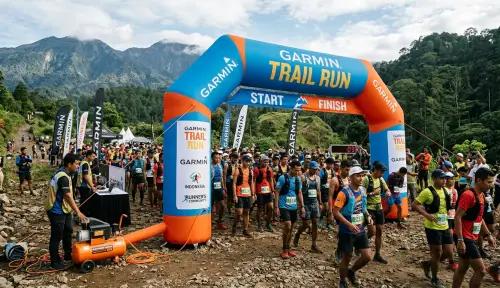 balon gate tapin saat event trailrun bersama sponsor smartwatch