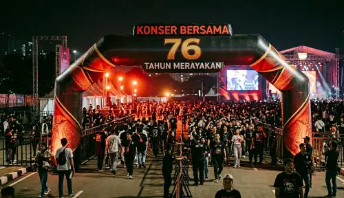 balon gate tojo una una dalam event konser musik