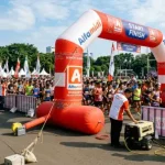 balon gate wakatobi dalam event marathon bersama brand supermarket