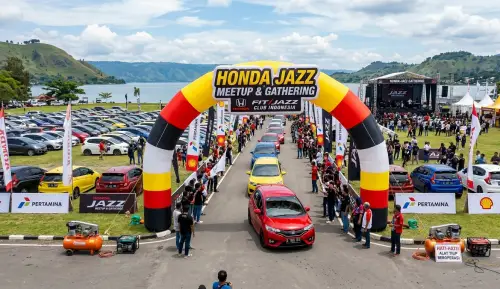 balon gate tabalong di event meetup mobil honda
