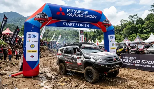 balon agte tanah laut di event mobil 4x4